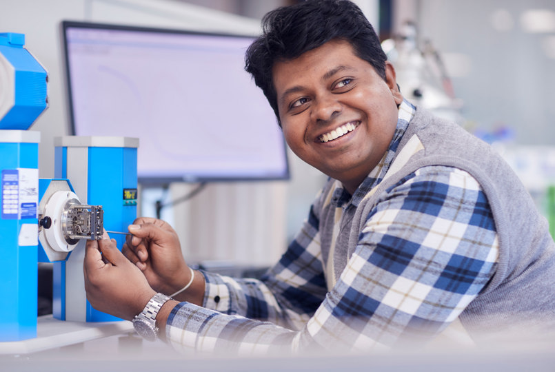 Employee working in a lab