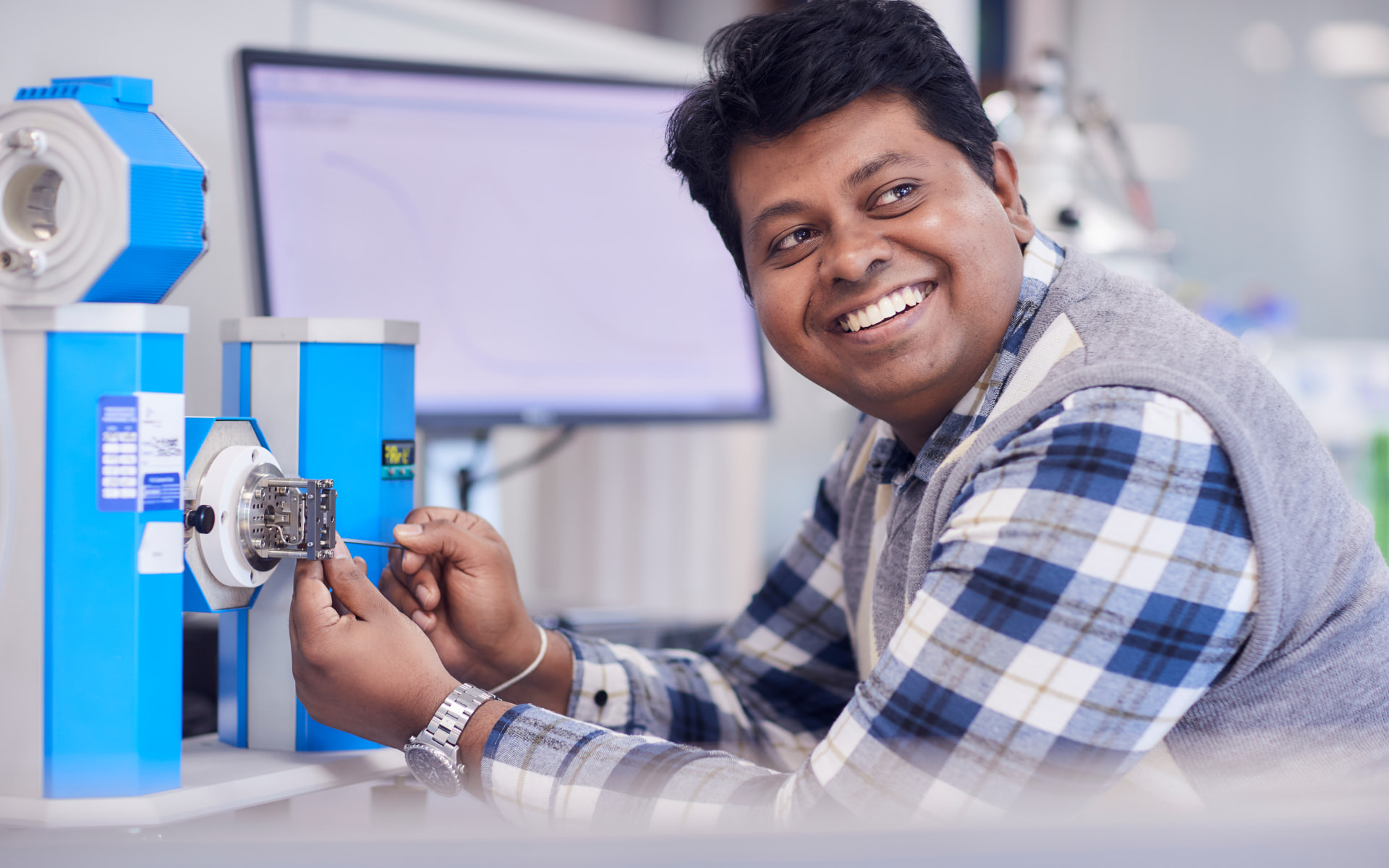 Employee working in a lab